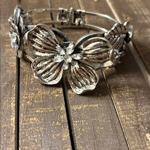 Vintage Cuff Flower-crystal Bracelet